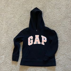 GAP hooded sweatshirt/size S (6-7)